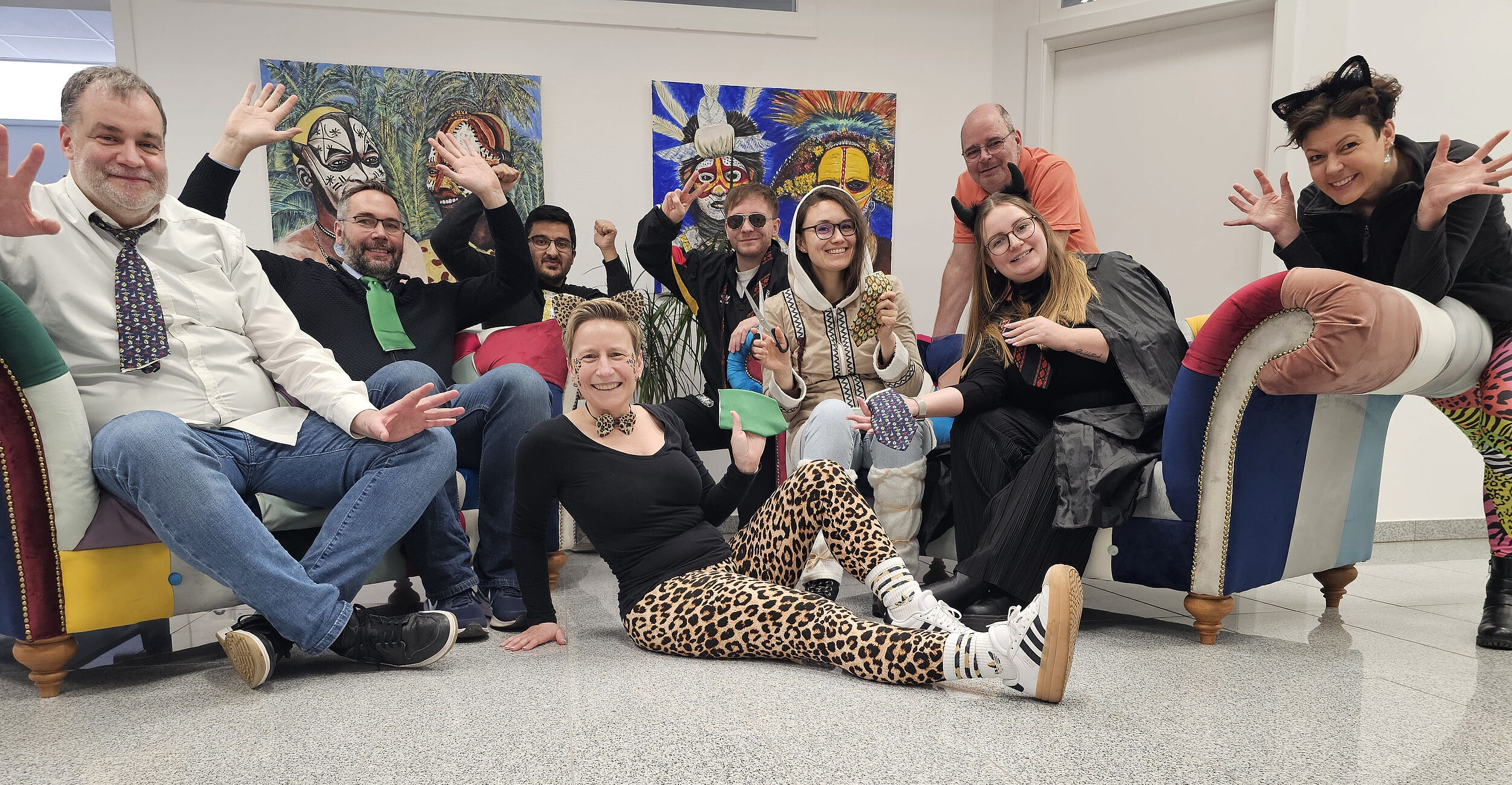 Mitarbeiter feiern Fasching