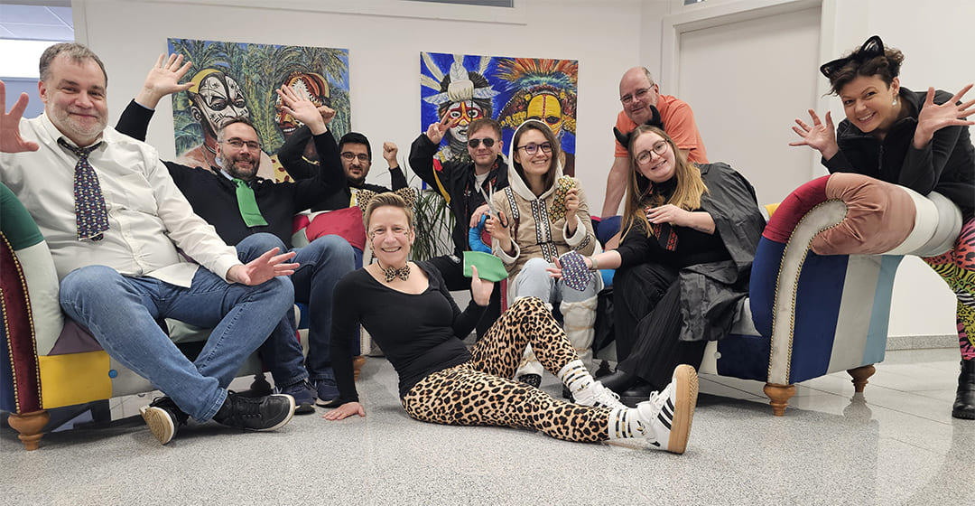 Mitarbeiter feiern Fasching
